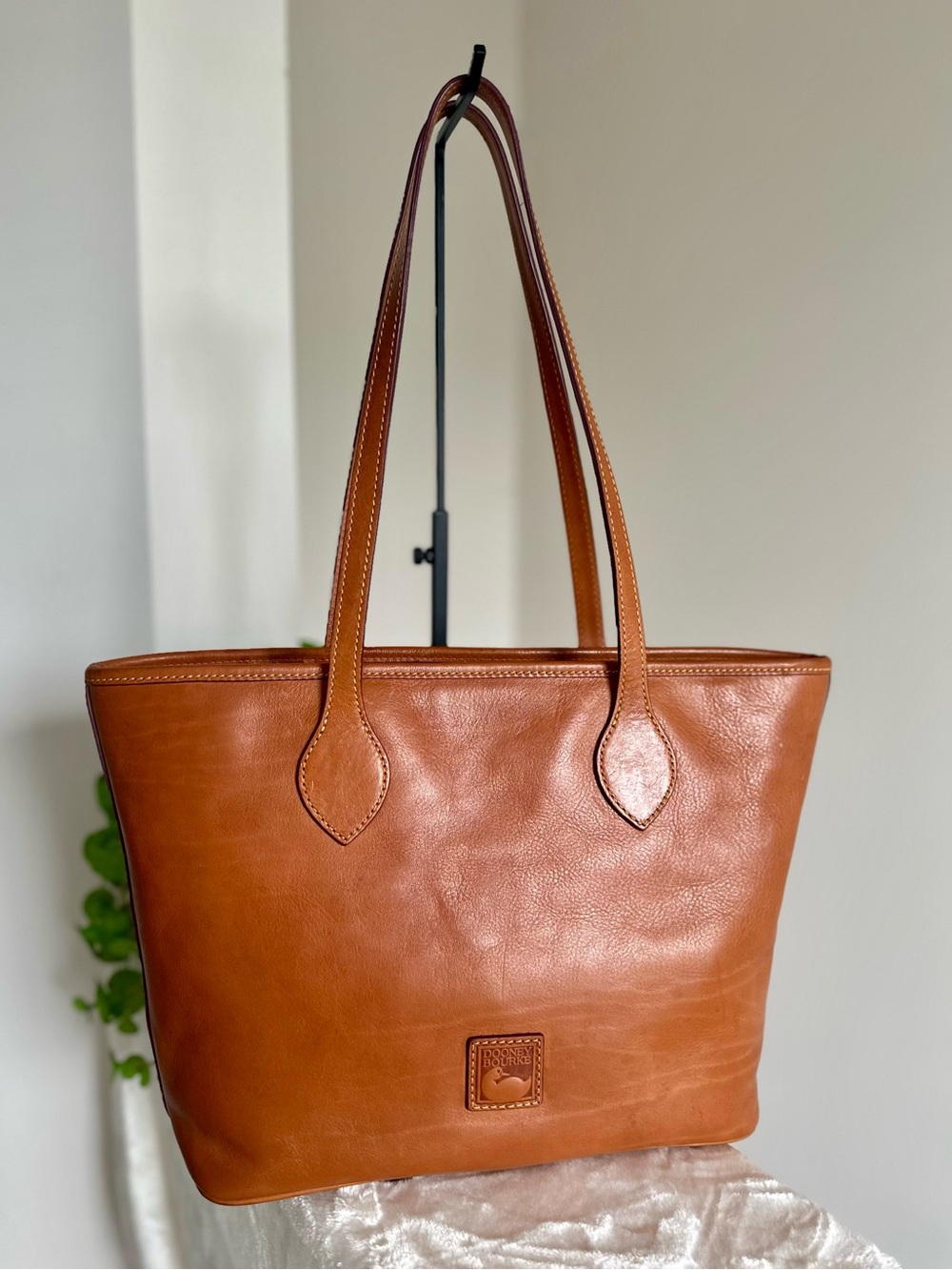 Dooney & Bourke Florentine Shoulder Tote Bag EUC